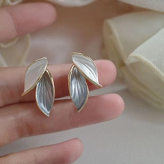 Серьги женские, серьги-лепестки, сережки для девушек