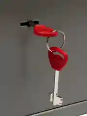 Сейф маленький мини мебельный для денег и документов Brabix, 290х350х300мм, ключевой замок