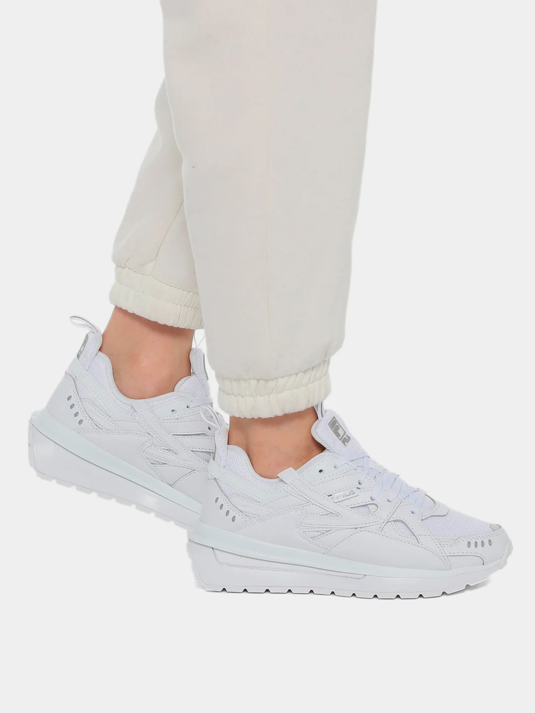Белый женские кроссовки FILA SANDENAL