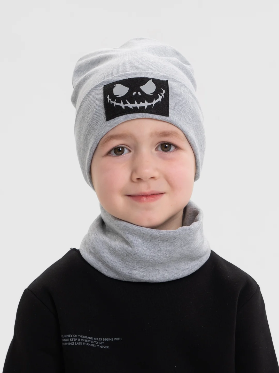 Серый демисезонный комплект шапка и снуд . Весенняя шапка 4-9 лет