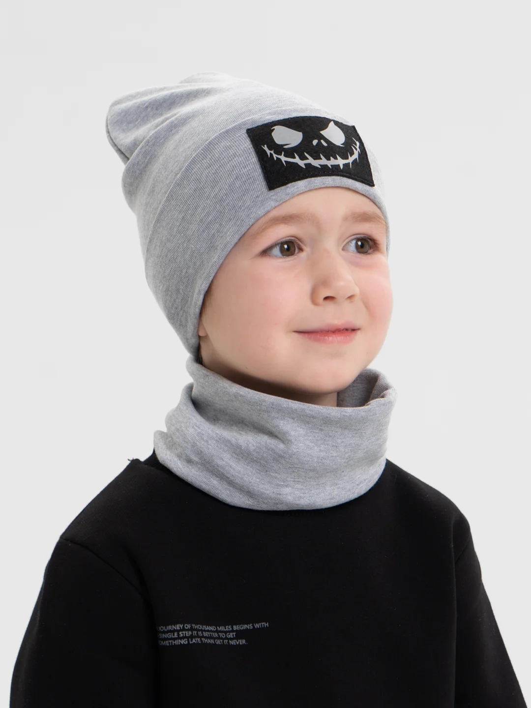 Серый демисезонный комплект шапка и снуд . Весенняя шапка 4-9 лет