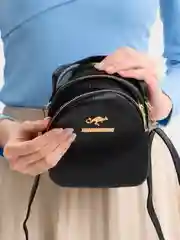 Черный сумка через плечо женская, с ручкой, 3 отделения, 3 цвета