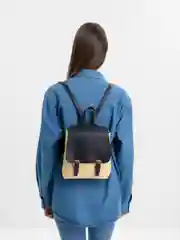 Черный рюкзак женский
