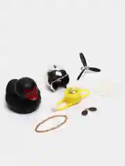 Серебряный крутая утка в шлеме с пропеллером