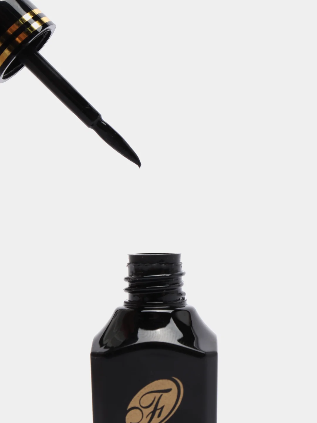 Farres cosmetics Подводка для глаз Deep eyeliner с фетровым аппликатором