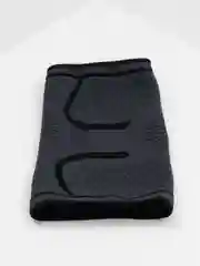 Черный наколенник эластичный