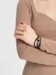 Желтый браслет женский на руку.Кожаный баслет