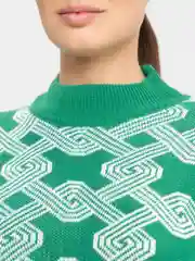Зеленый свитер оверсайз
