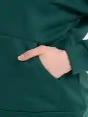 Зеленый худи с карманом и капюшоном