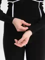 Черный лонгслив, лапша