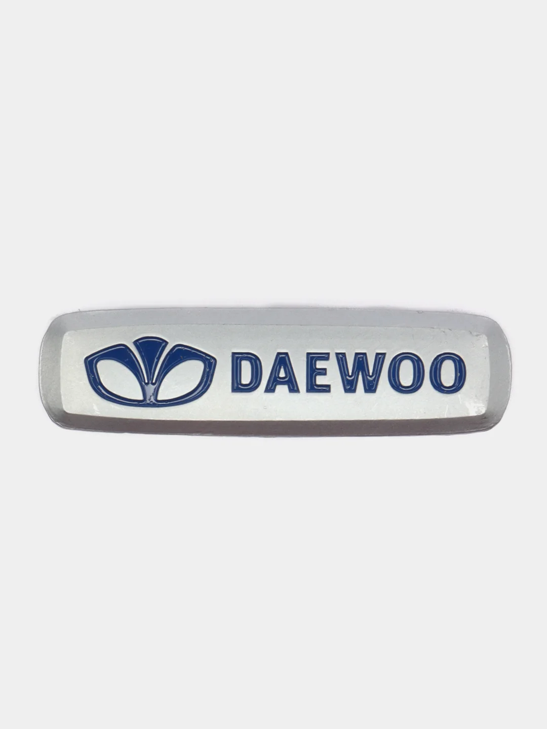 Комплект шильдиков металлических с эмблемой авто "DAEWOO" и 4 винтовыми креплениями (Пара)