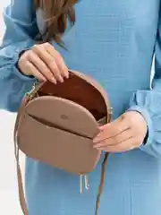 Коричневый сумка женская через плечо