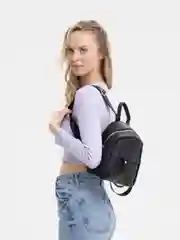 Черный женский рюкзак