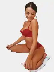Вишнёвый комплект женского нижнего белья Mandhari
