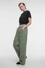 Черный футболка хлопковая с круглым вырезом и подвернутыми рукавами женская Befree