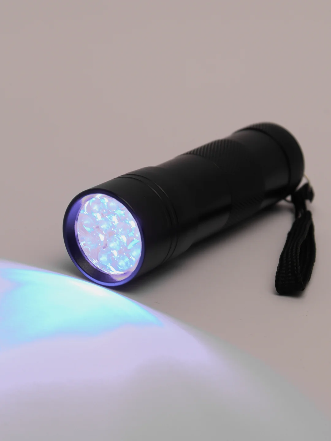 Лампа-фонарик для маникюра и педикюра, LED, 8 Вт