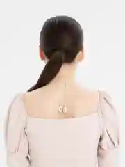 Белый чокер из ракушек