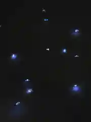 Белый гирлянда-штора занавес 3х3 м LED с пультом и крючками для подвешивания