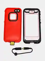 Красный пластиковый чехол для iPhone 5 / 5S / SE