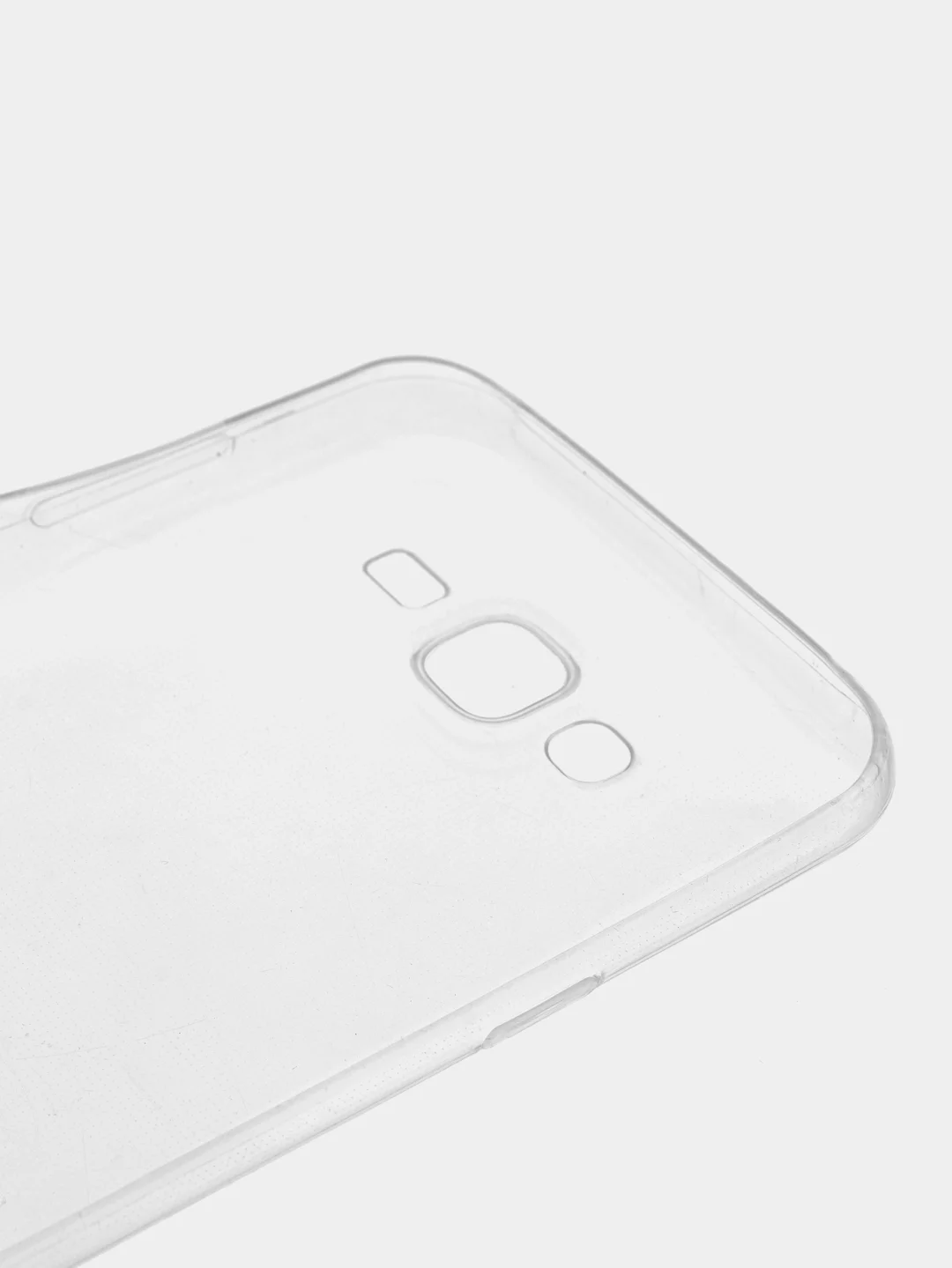 Белый силиконовый чехол на Samsung Galaxy J7
