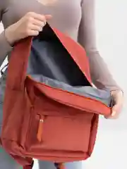 Оранжевый рюкзак однотонный