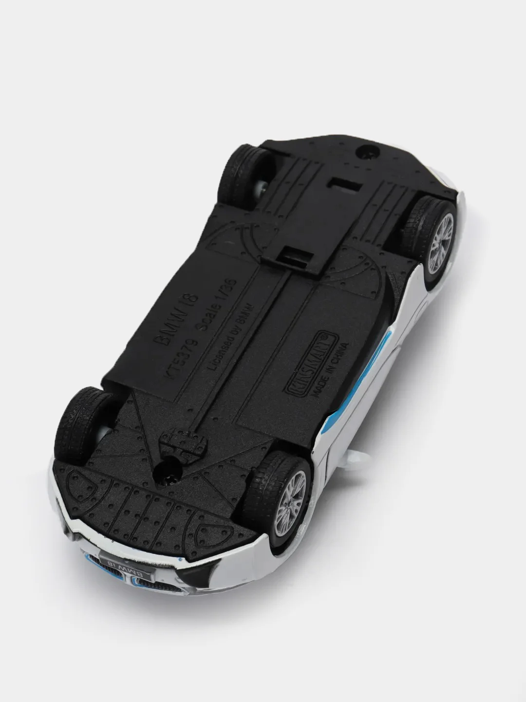 Белый игрушечная машинка BMW i8 Kinsmart KT5379D