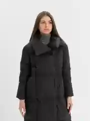 Черный пуховик из утиного пуха