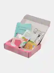 Розовый подарочный набор косметики