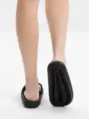 Черный сланцы, шлепанцы женские