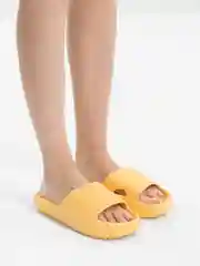 Желтый сланцы, шлепанцы женские