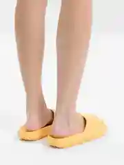 Желтый сланцы, шлепанцы женские