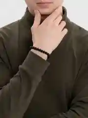 Угольный браслет мужской