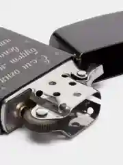 Черный зажигалка бензиновая в стиле "Zippo" с лазерной гравировкой