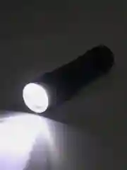 Фонарь светодиодный на аккумуляторе с USB зарядкой от сети (zoom) мощный светодиод