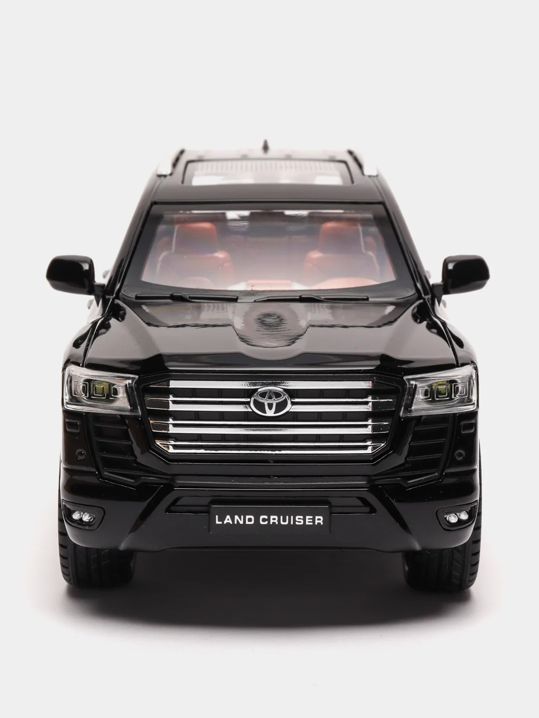 Красный модель автомобиля Toyota Land Cruiser 300