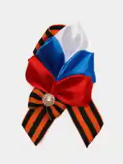 Белый брошь "Георгиевская лента" на 9 мая, ручная работа