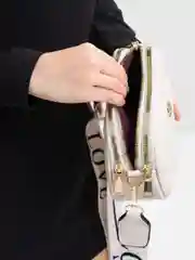 Белый женская сумка-клатч, с двумя ремешками, через плечо, 2 цвета