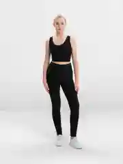 Черный спортивный костюм женский: топ и лосины