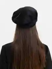 Бархатный французский берет