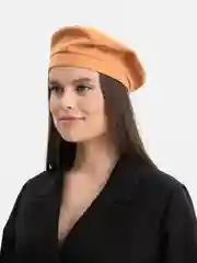 Карамельный классический берет