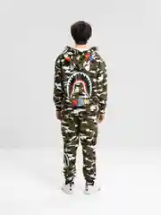 Зеленый костюм с худи