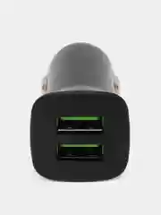 Черный автомобильное зарядное устройство, 2 разъема USB