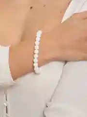 Браслет белый из камней, Агат, 8 мм