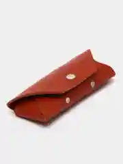 Оранжевый футляр для очков