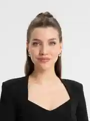 Золотой серьги с камнем Swarovski