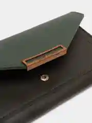 Зеленый женский кошелёк с кнопкой (отдел для мелочи)
