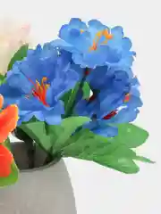 Золотистый хаки искусственные цветы. Климатисы (букет). Композиция. Высота: 210 мм