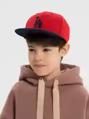 Красный кепка детская