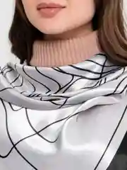 Белый женский шелковый платок