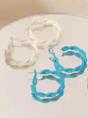 Белый серьги-кольца